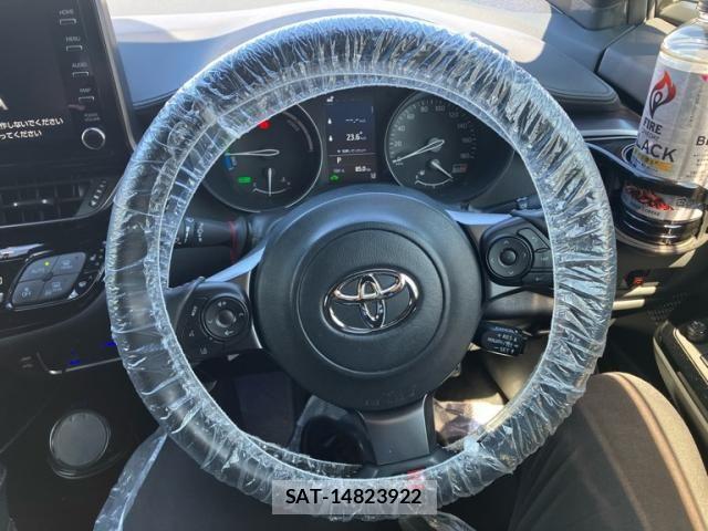 Toyota C-HR 2022-05 7216060-15