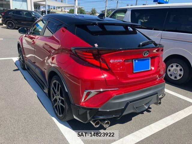 Toyota C-HR 2022-05 7216060-3
