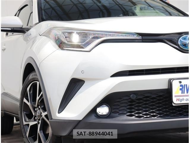 Toyota C-HR 2019-02 7216042-17