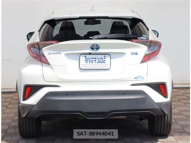Toyota C-HR 2019-02 7216042-23