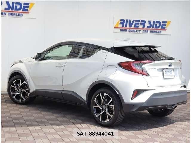 Toyota C-HR 2019-02 7216042-25