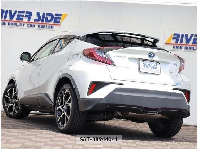 Toyota C-HR 2019-02 7216042-26