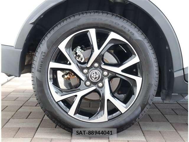 Toyota C-HR 2019-02 7216042-28