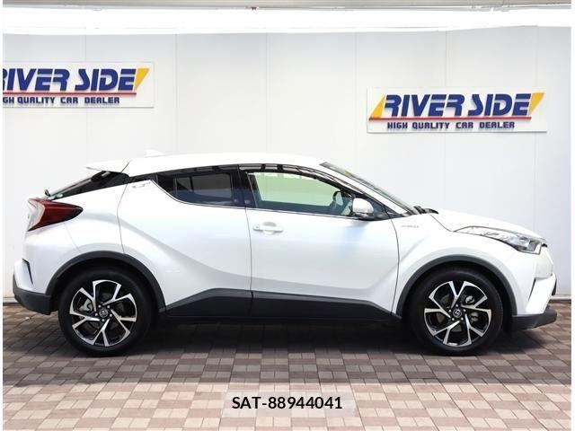 Toyota C-HR 2019-02 7216042-4