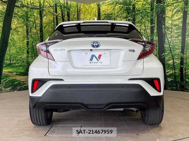 Toyota C-HR 2017-12 7216023-14