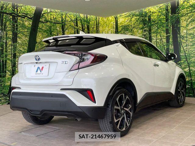 Toyota C-HR 2017-12 7216023-16