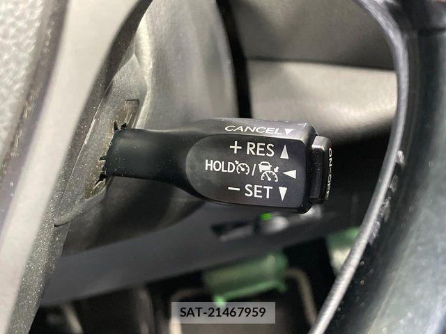 Toyota C-HR 2017-12 7216023-5