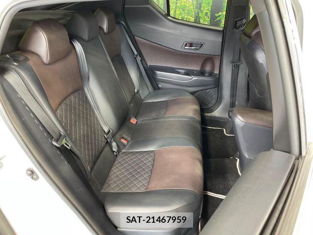 Toyota C-HR 2017-12 7216023-8