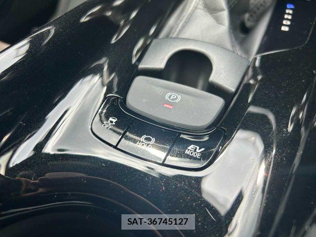 Toyota C-HR 2017-06 7216015-9