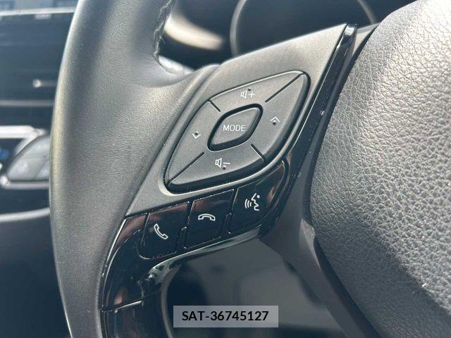 Toyota C-HR 2017-06 7216015-12