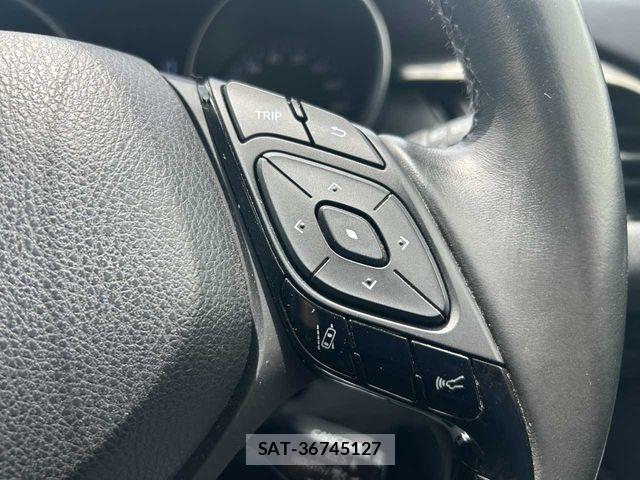 Toyota C-HR 2017-06 7216015-13