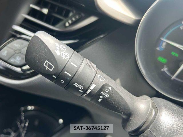 Toyota C-HR 2017-06 7216015-20