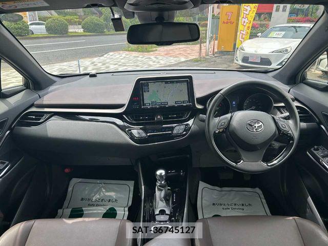 Toyota C-HR 2017-06 7216015-2