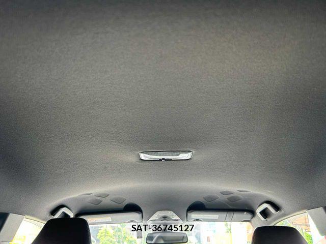 Toyota C-HR 2017-06 7216015-29