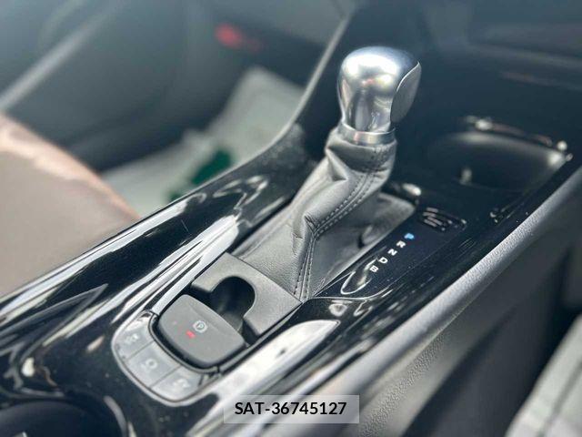 Toyota C-HR 2017-06 7216015-8