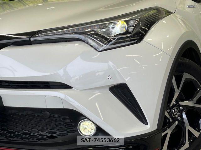 Toyota C-HR 2017-05 7216008-11