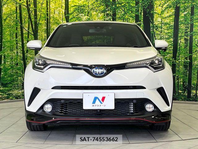 Toyota C-HR 2017-05 7216008-13