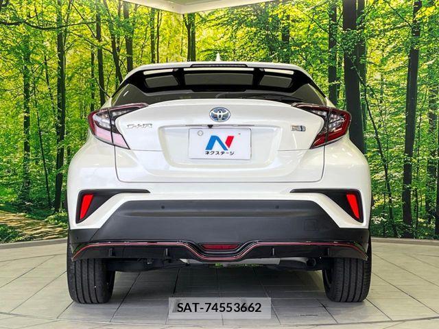 Toyota C-HR 2017-05 7216008-14