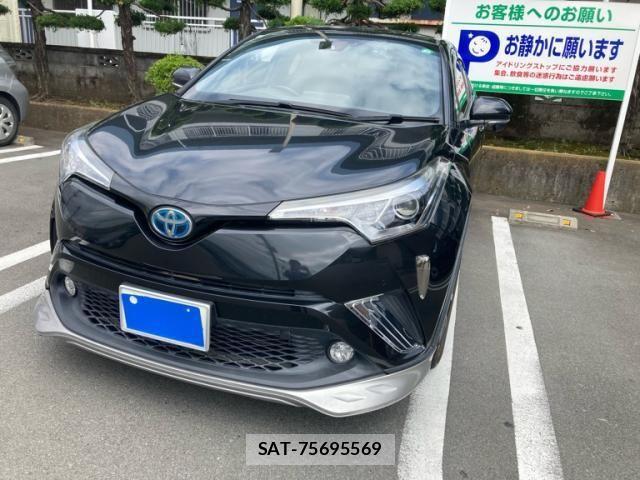 Toyota C-HR 2017-08 7216021-0