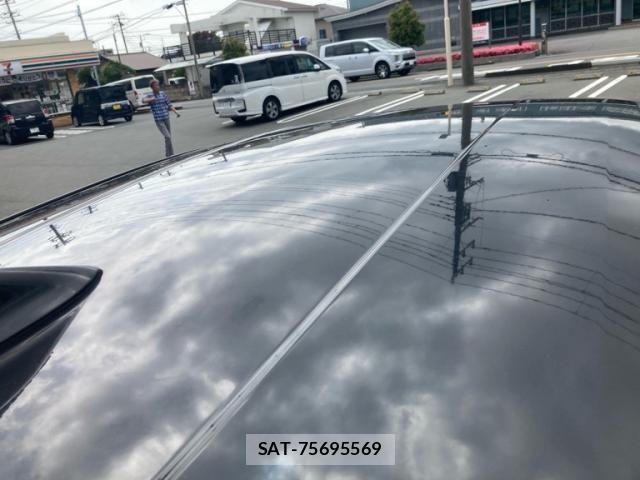 Toyota C-HR 2017-08 7216021-12