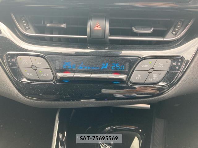 Toyota C-HR 2017-08 7216021-18