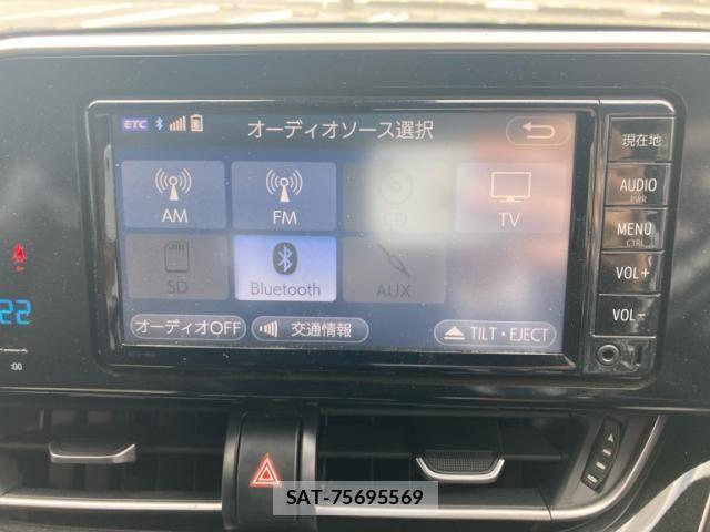 Toyota C-HR 2017-08 7216021-20