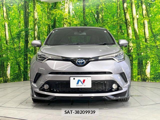 Toyota C-HR 2017-09 7216017-13