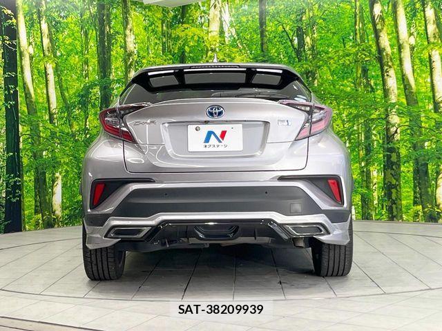 Toyota C-HR 2017-09 7216017-14