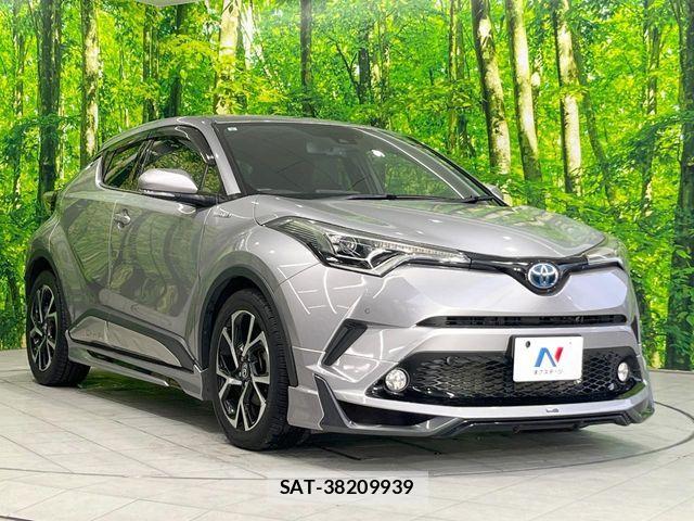 Toyota C-HR 2017-09 7216017-15