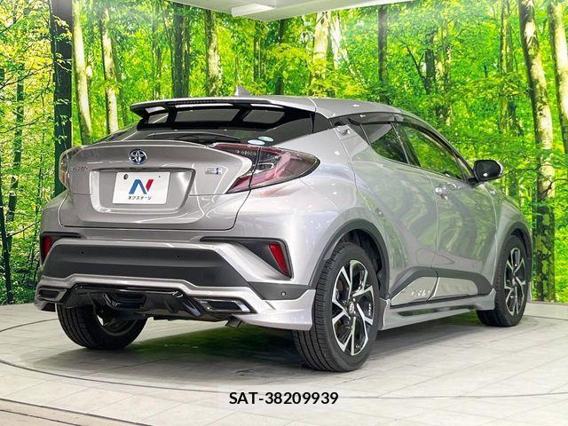 Toyota C-HR 2017-09 7216017-16