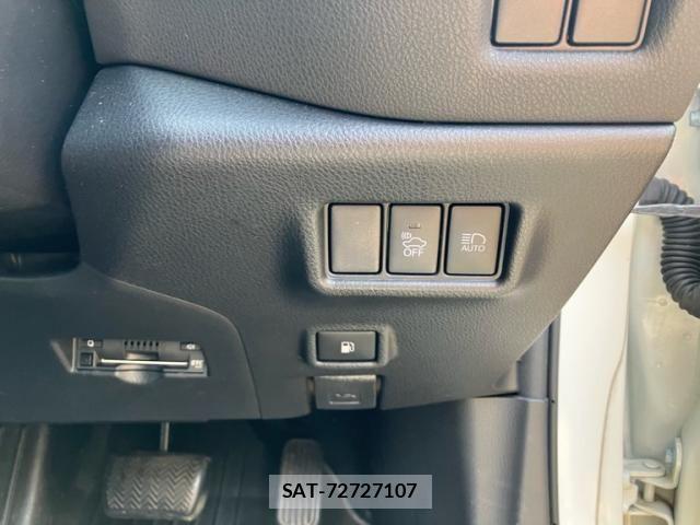 Toyota C-HR 2019-03 7216043-12