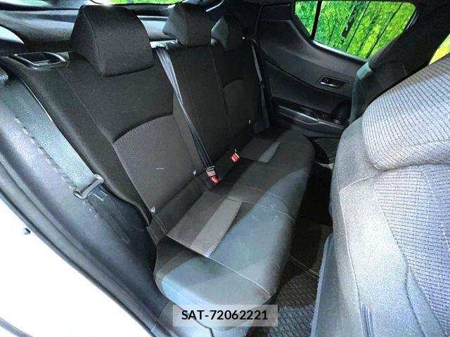 Toyota C-HR 2018-12 7216034-8