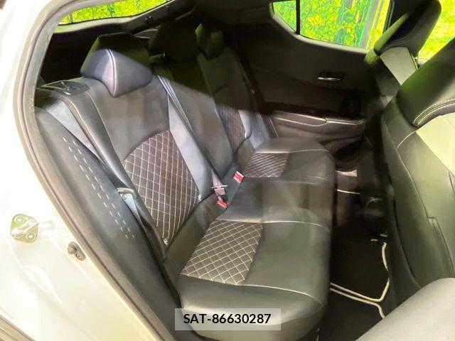 Toyota C-HR 2019-01 7216035-9