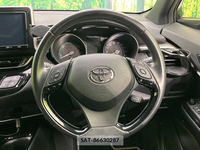 Toyota C-HR 2019-01 7216035-11