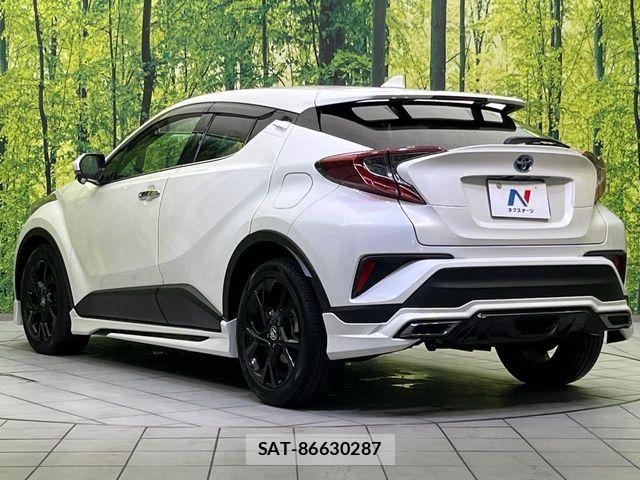 Toyota C-HR 2019-01 7216035-17