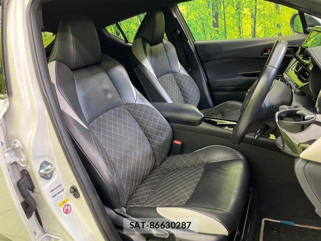 Toyota C-HR 2019-01 7216035-8