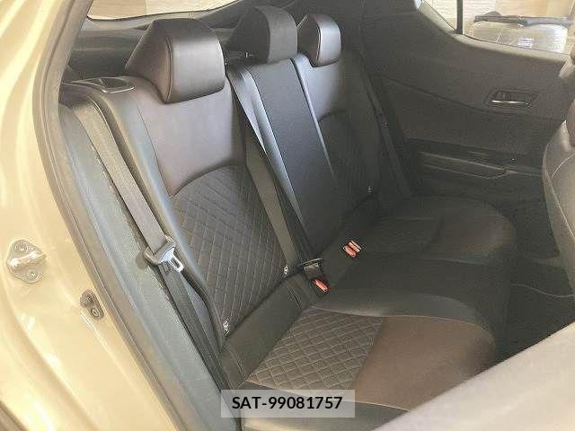 Toyota C-HR 2017-11 7216018-12