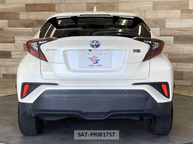 Toyota C-HR 2017-11 7216018-14