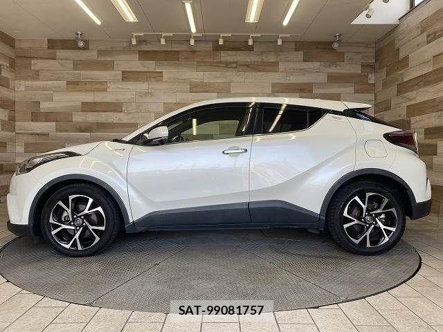 Toyota C-HR 2017-11 7216018-15