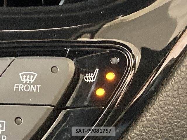 Toyota C-HR 2017-11 7216018-6