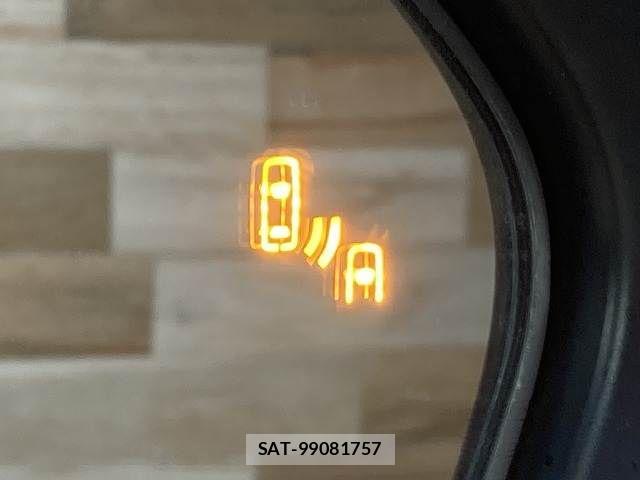 Toyota C-HR 2017-11 7216018-7