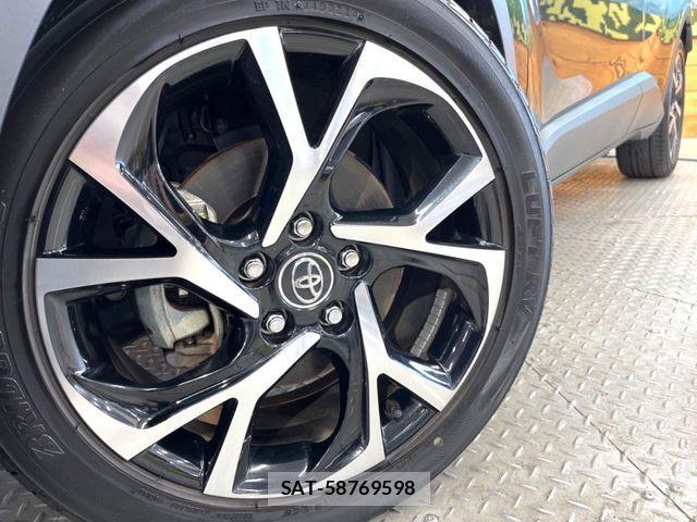 Toyota C-HR 2019-06 7216044-12