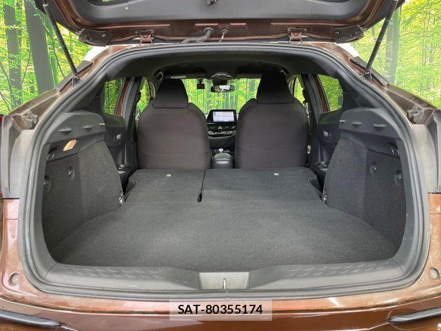 Toyota C-HR 2018-08 7216031-9