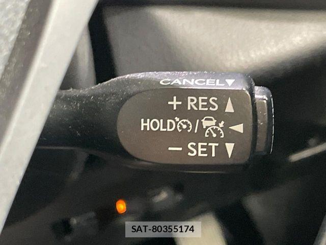 Toyota C-HR 2018-08 7216031-5