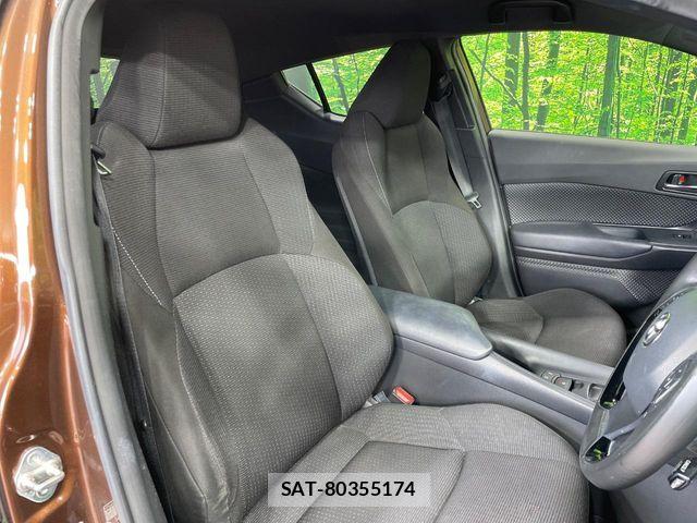 Toyota C-HR 2018-08 7216031-7