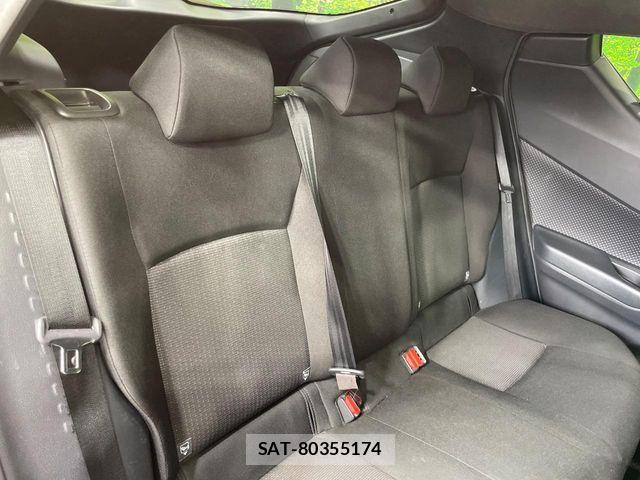 Toyota C-HR 2018-08 7216031-8
