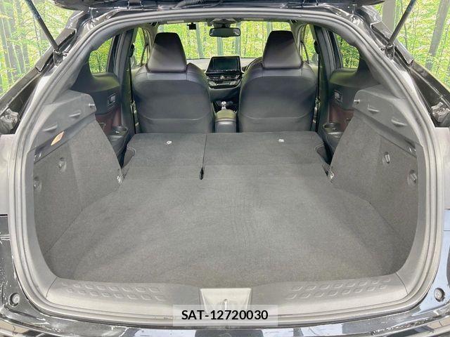 Toyota C-HR 2018-03 7216028-9