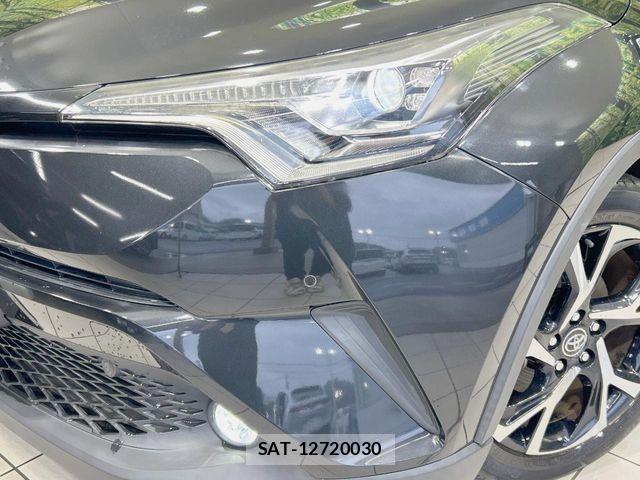 Toyota C-HR 2018-03 7216028-11