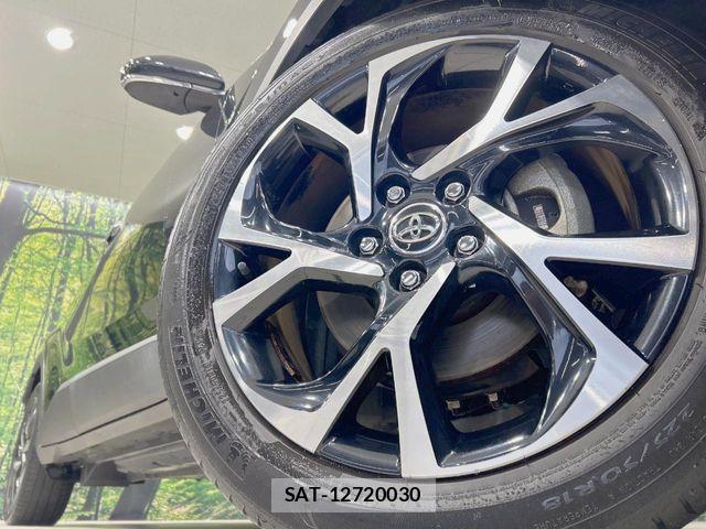 Toyota C-HR 2018-03 7216028-12