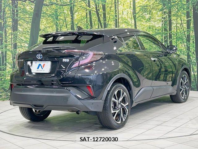 Toyota C-HR 2018-03 7216028-16